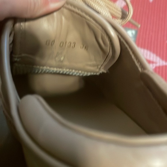 Pre loved excellent condition LV sneaker - Picture 3 of 5